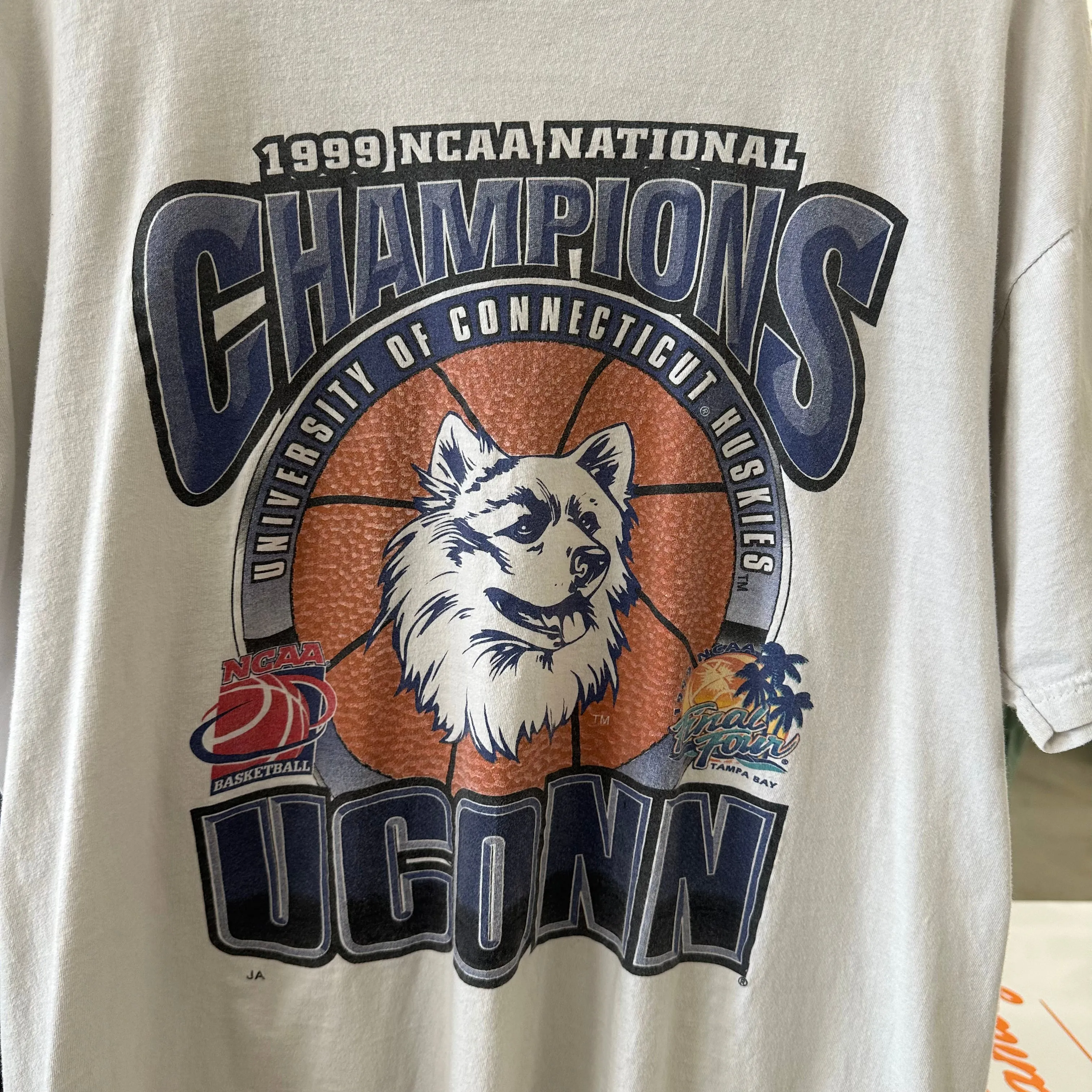 1999 UCON National Champions T-Shirt fits L-XL