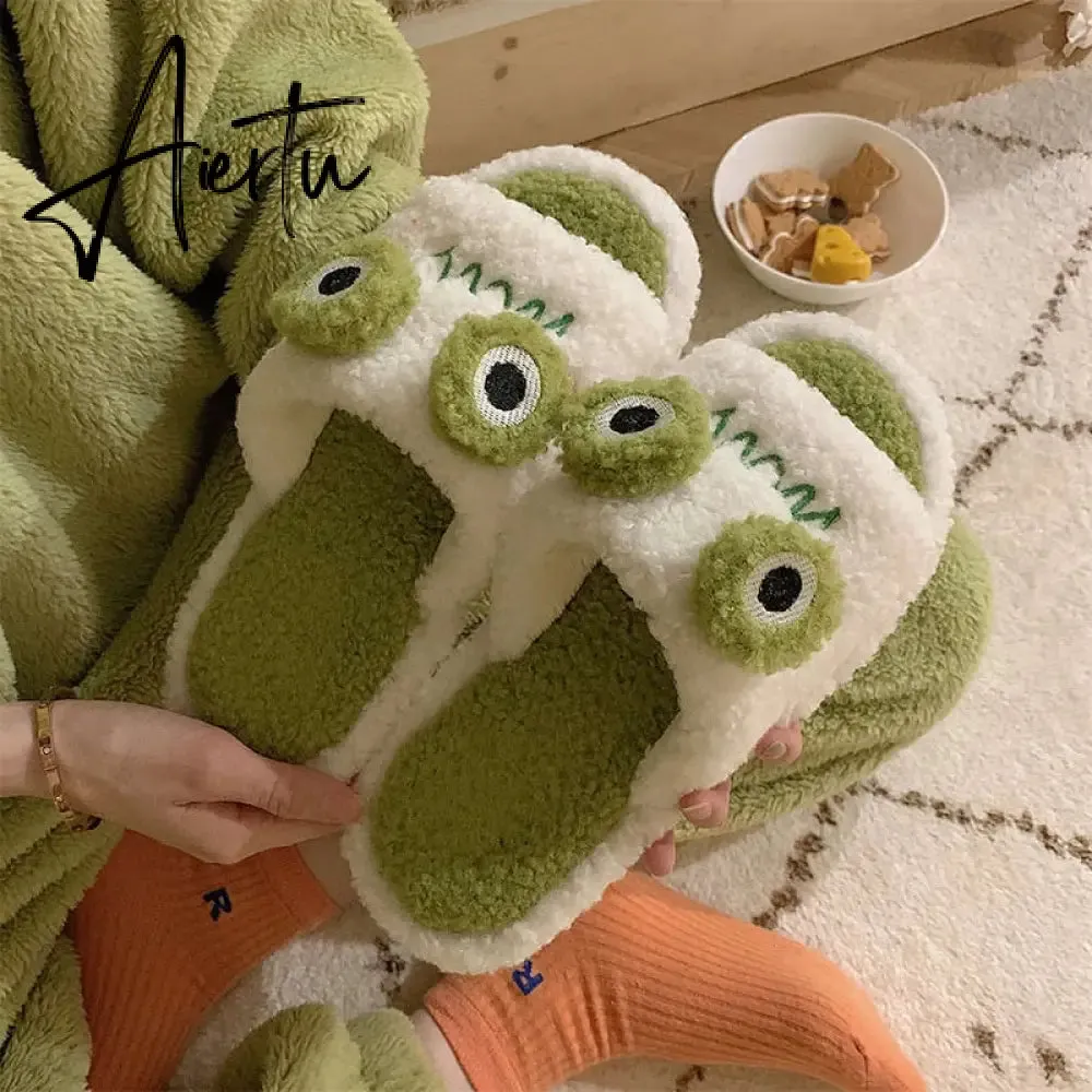 Aiertu Cartoon Funny Frog Fall Home Slippers Green Fluffy Warm Plush Slippers for Women Cute Kawaii Fluzzy Slippers for Girls