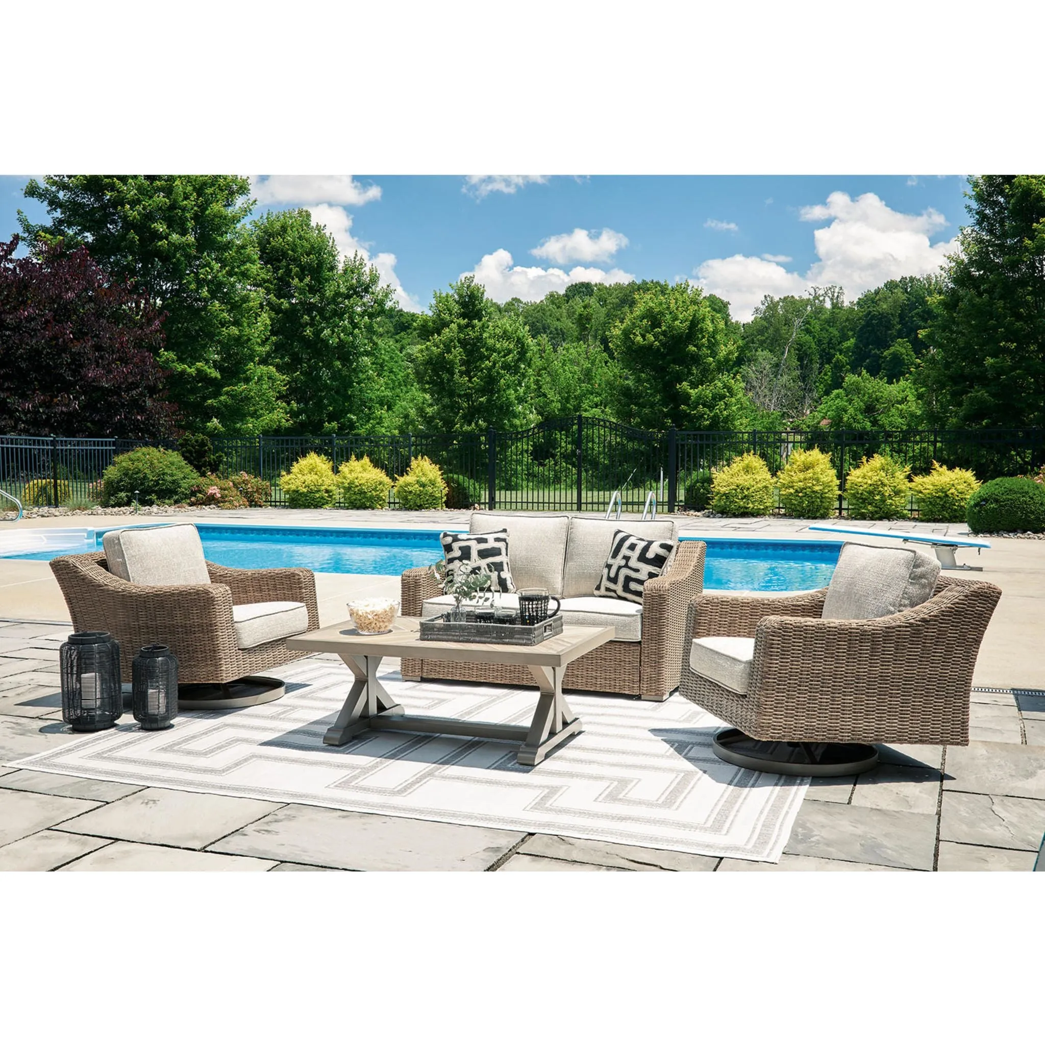 Beachcroft Outdoor Loveseat with Cushion