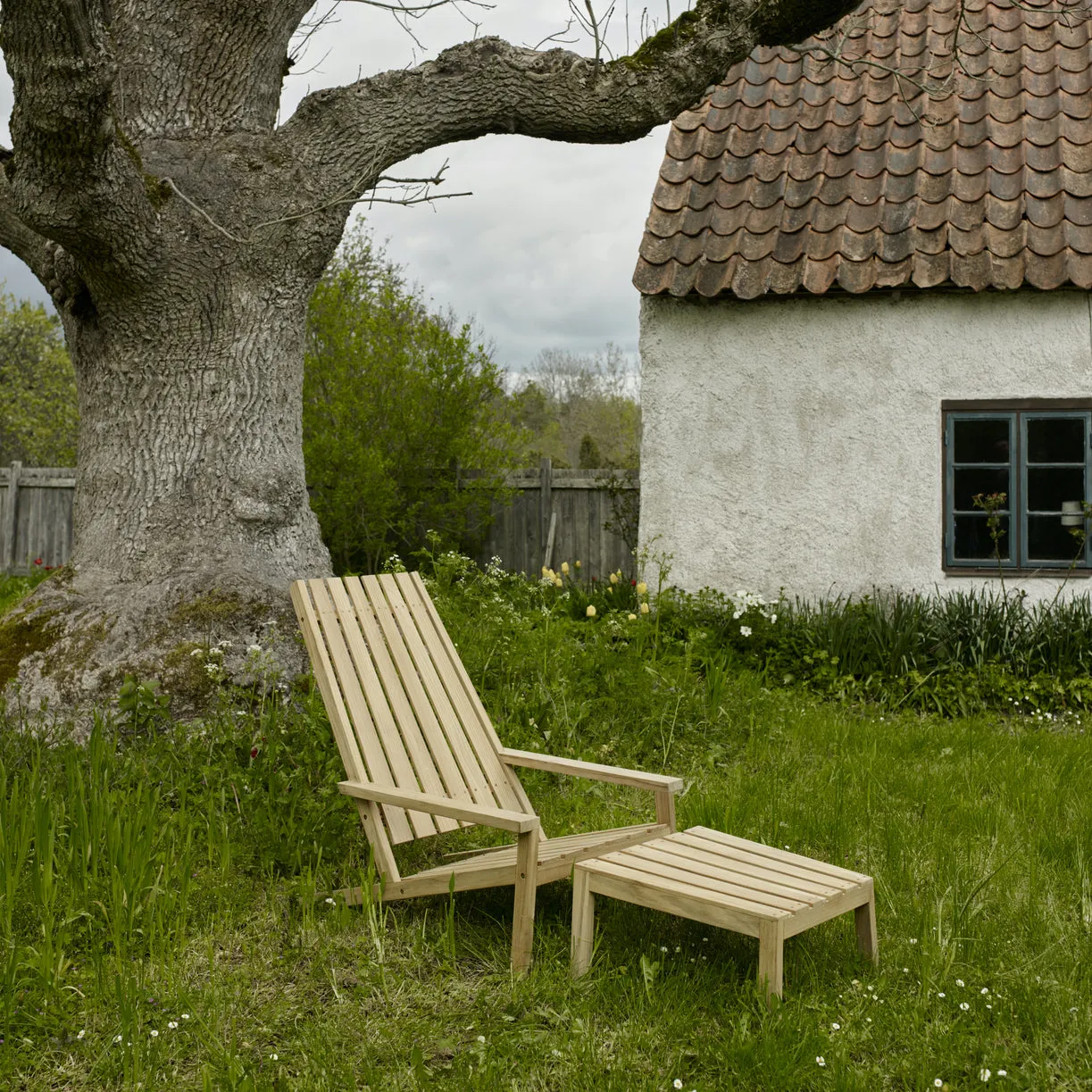 Between Lines Deck Chair