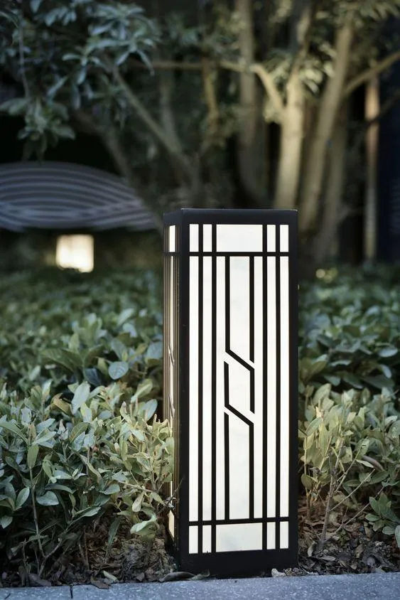 Eclipse Grid Classic Touch Outdoor Wall Light (XH009)