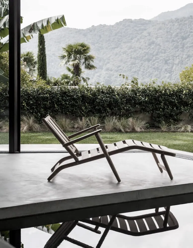 Levante Outdoor Lounge Chair