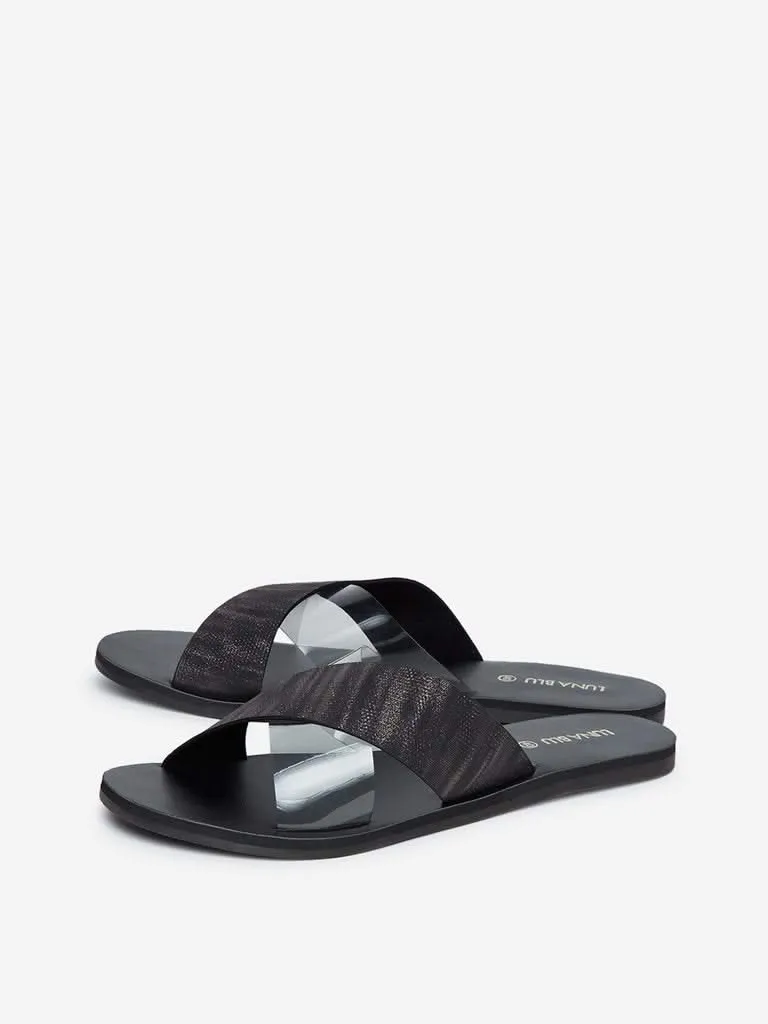 LUNA BLU Black Criss-Cross Pattern Sandals