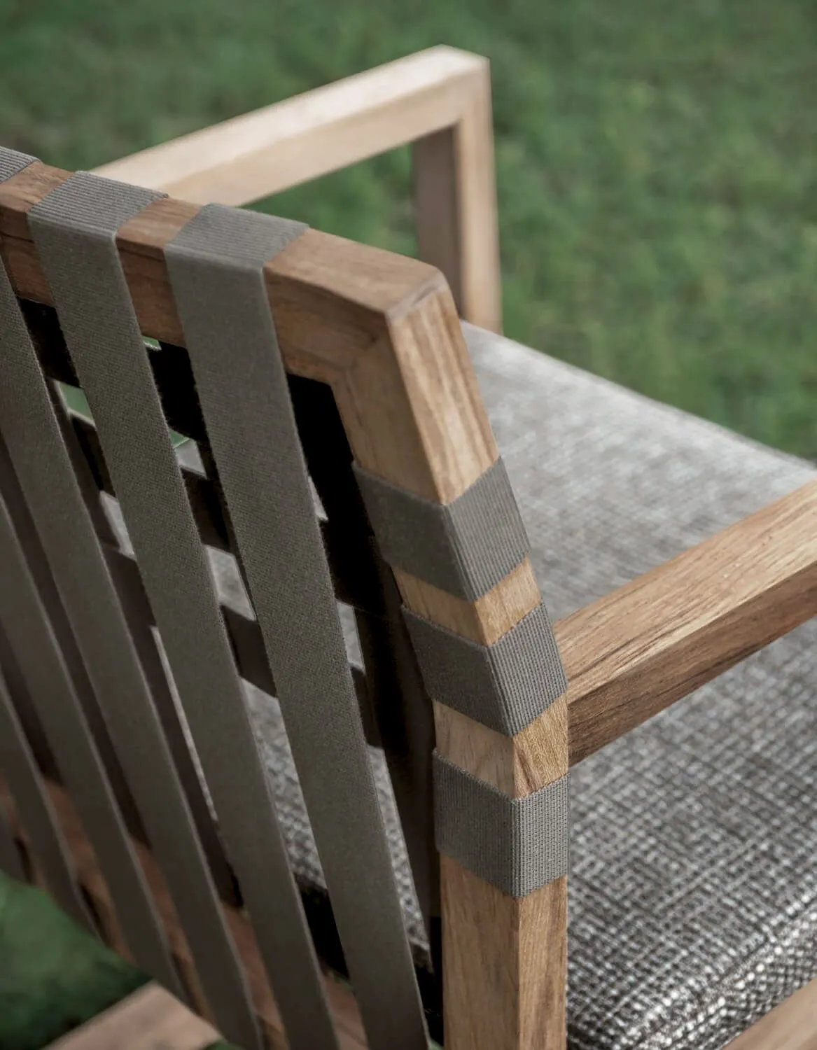 Network Outdoor Armchair