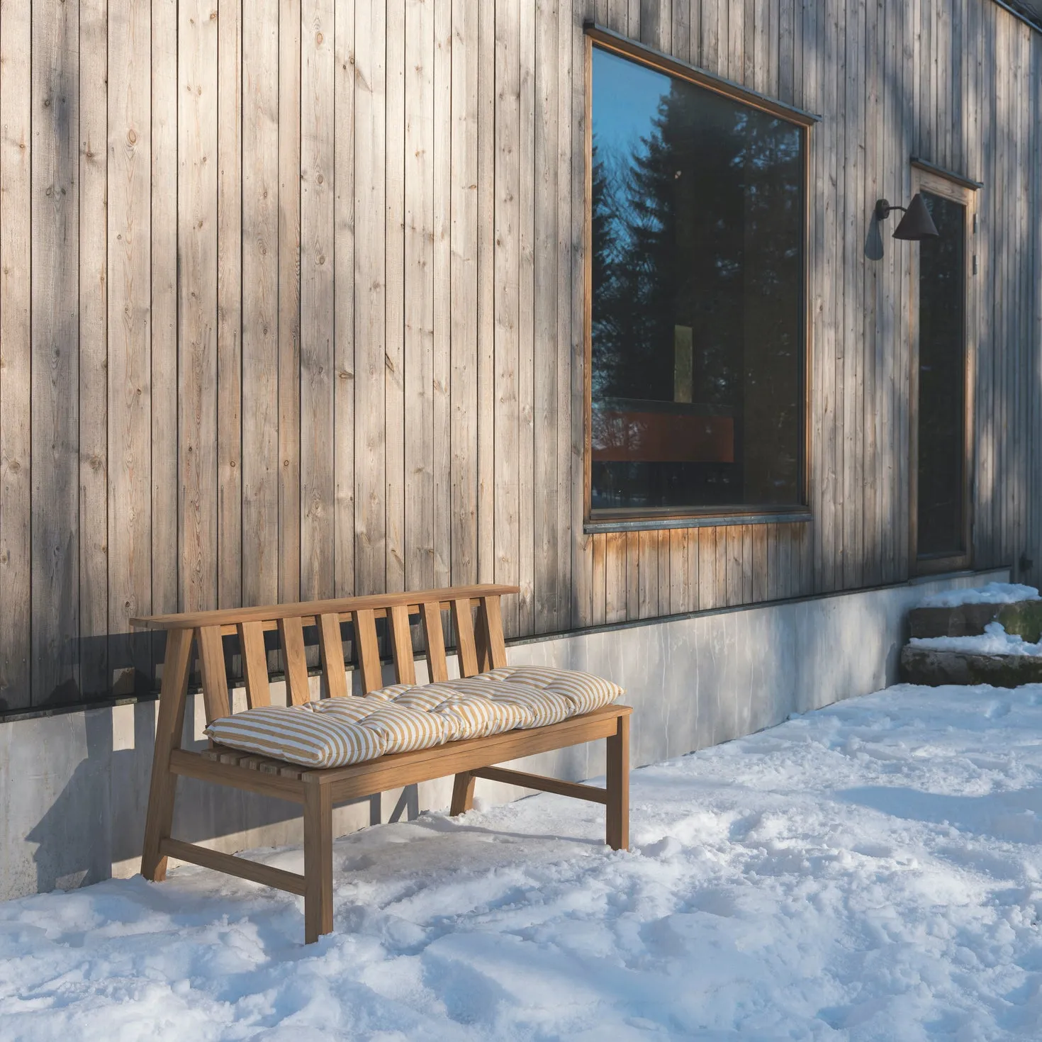 Plank Bench