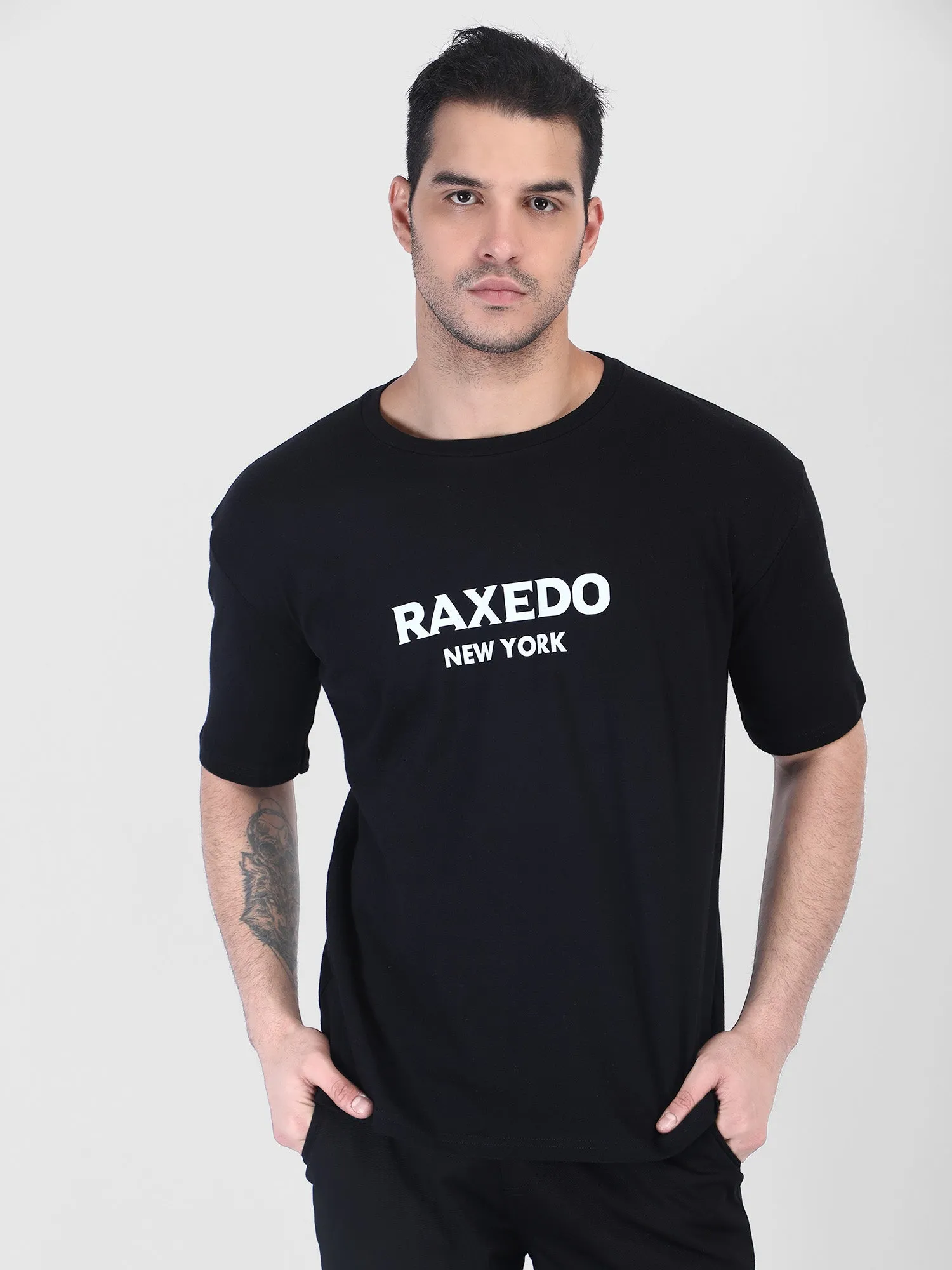 round neck black tshirt for men