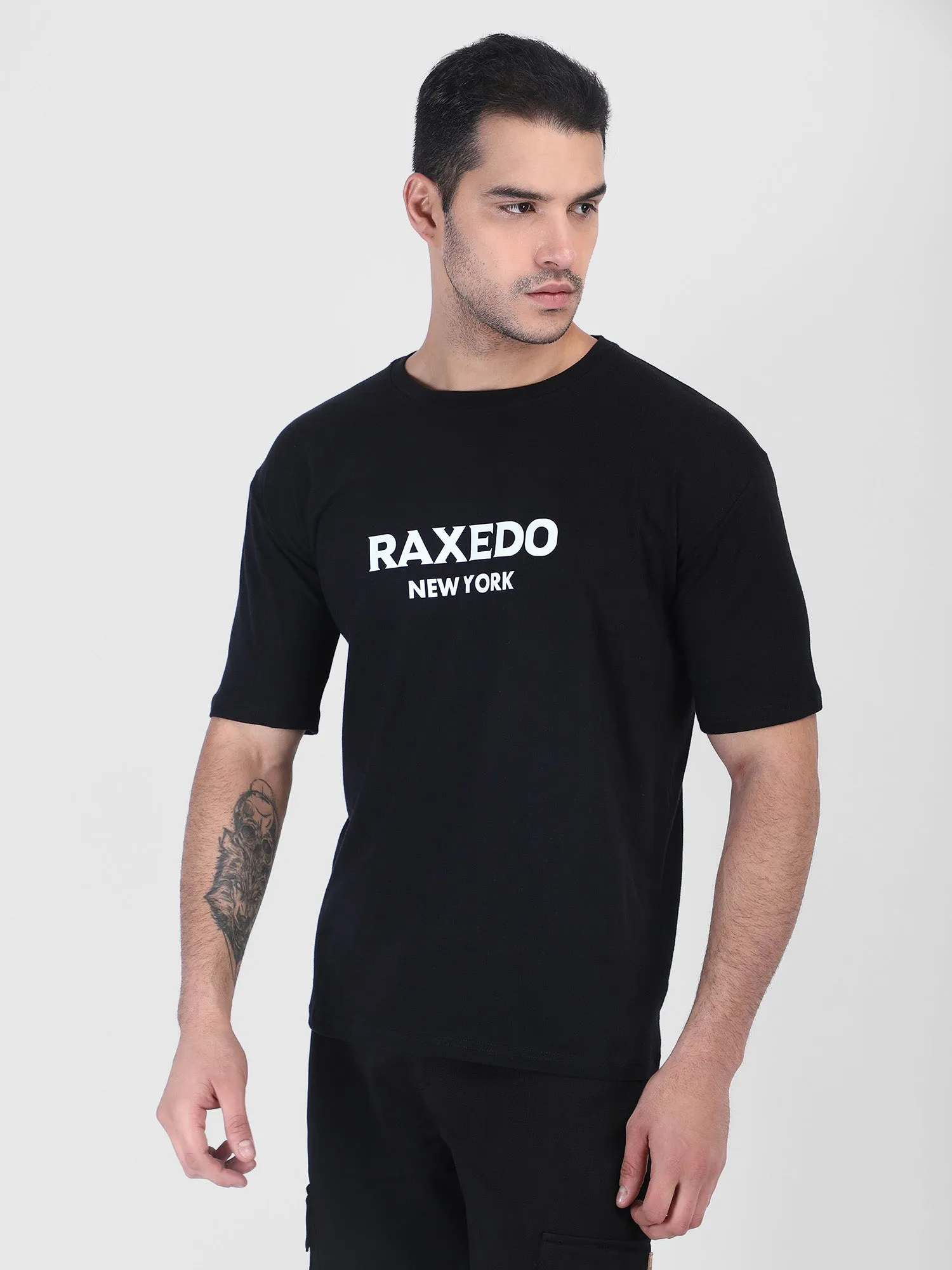 round neck black tshirt for men