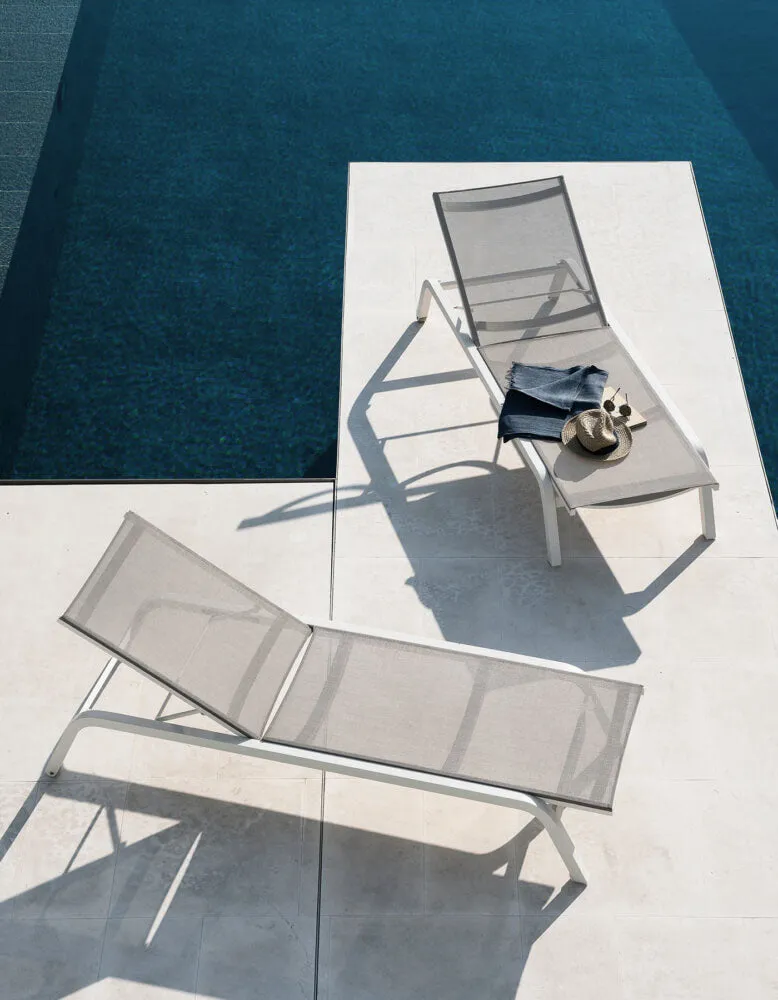 Surfer Outdoor Lounge Chair