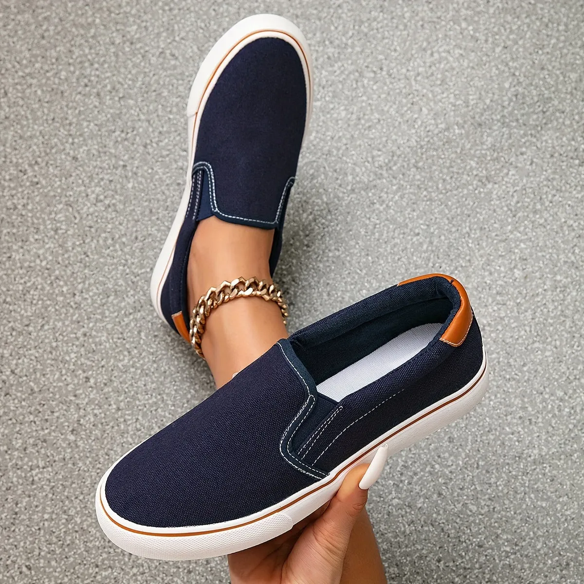 Women's Unisex Solid Color Canvas Shoes, Casual Slip On Outdoor Shoes, Comfortable Low Top Shoes